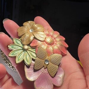 Unique Bargains Gold and Pink Floral Brooch like new!
